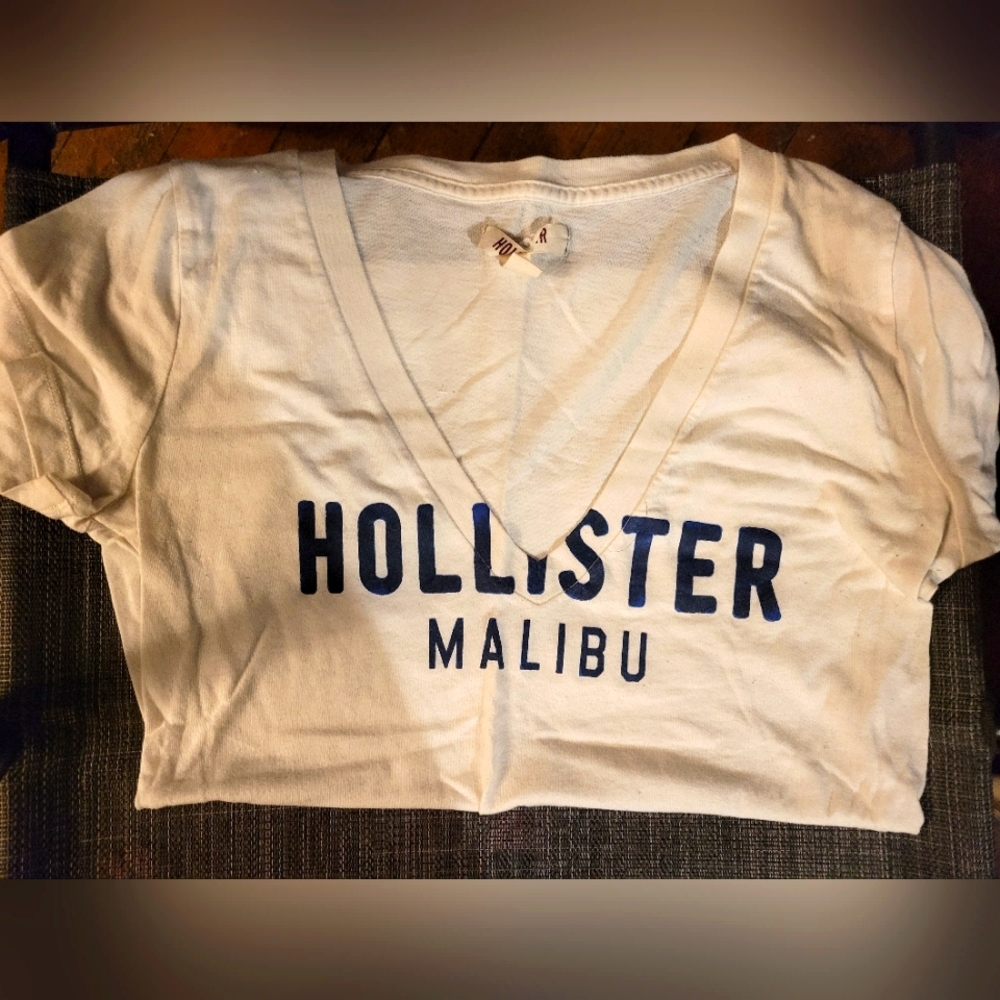Hollister V-Neck Tee